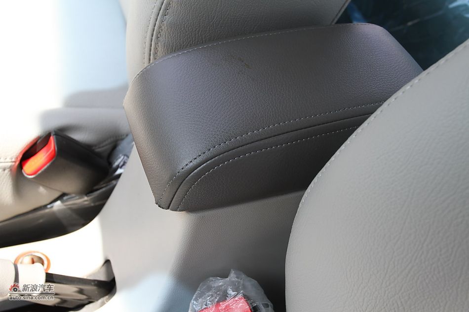 2011款众泰Z200朗骏实拍