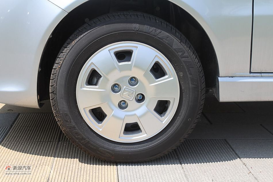 2011款众泰Z200朗骏实拍