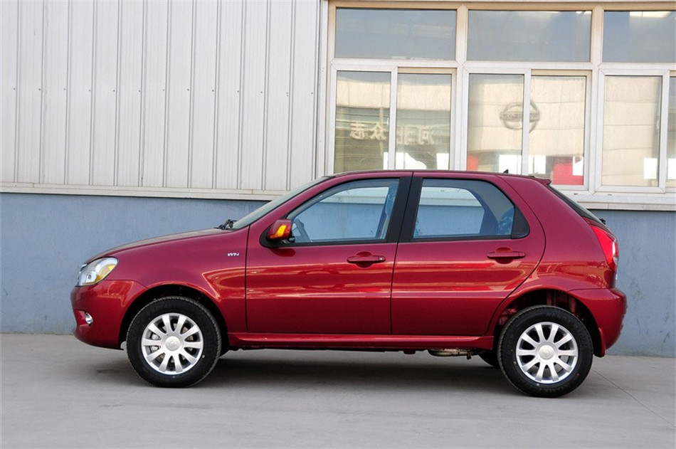 2011款众泰Z200HB1.3L手动豪华型