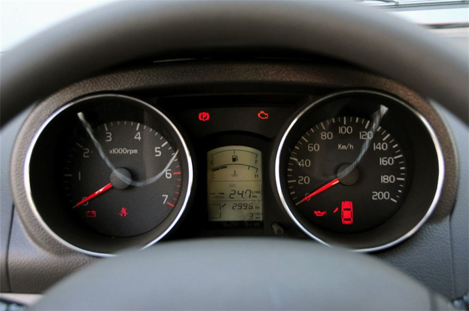 2011款众泰Z200HB1.3L手动豪华型