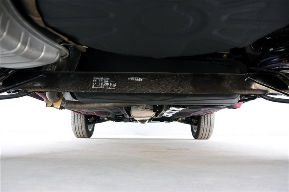 2011款众泰Z200HB1.3L手动豪华型