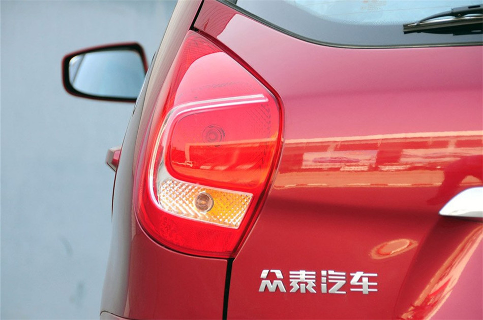 2011款众泰Z200HB1.3L手动豪华型