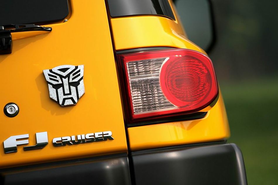 FJ酷路泽外观细节