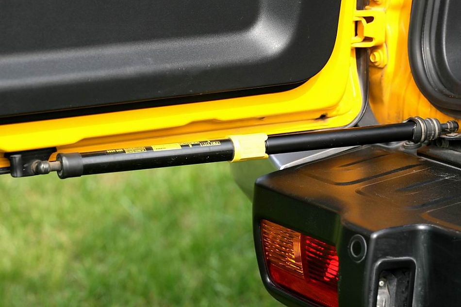 FJ酷路泽外观细节