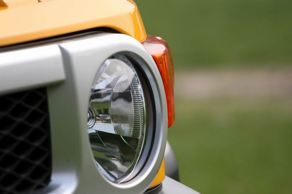 FJ酷路泽外观细节