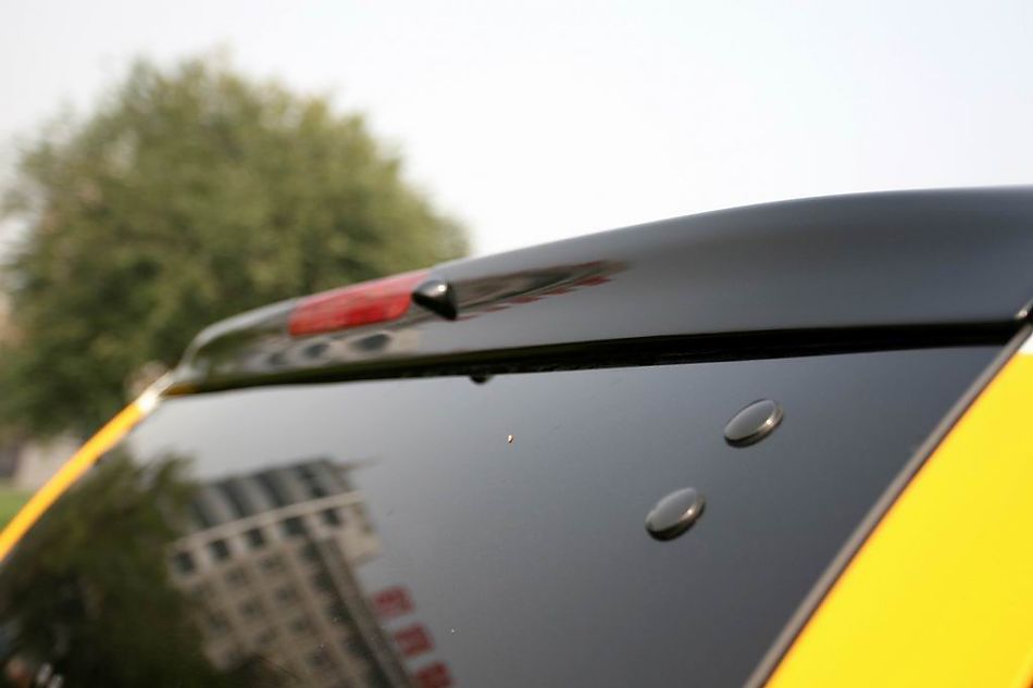 FJ酷路泽外观细节