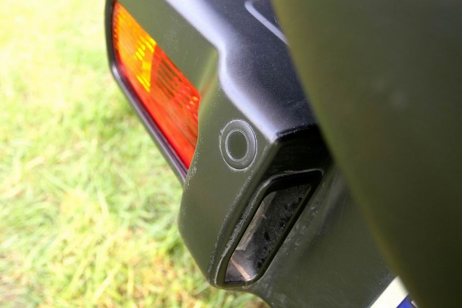 FJ酷路泽外观细节