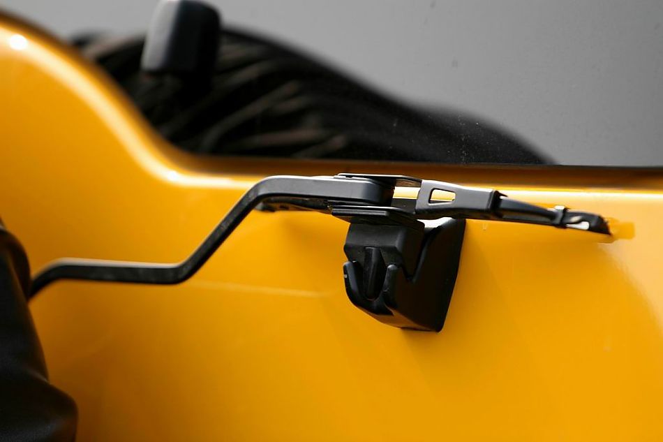 FJ酷路泽外观细节