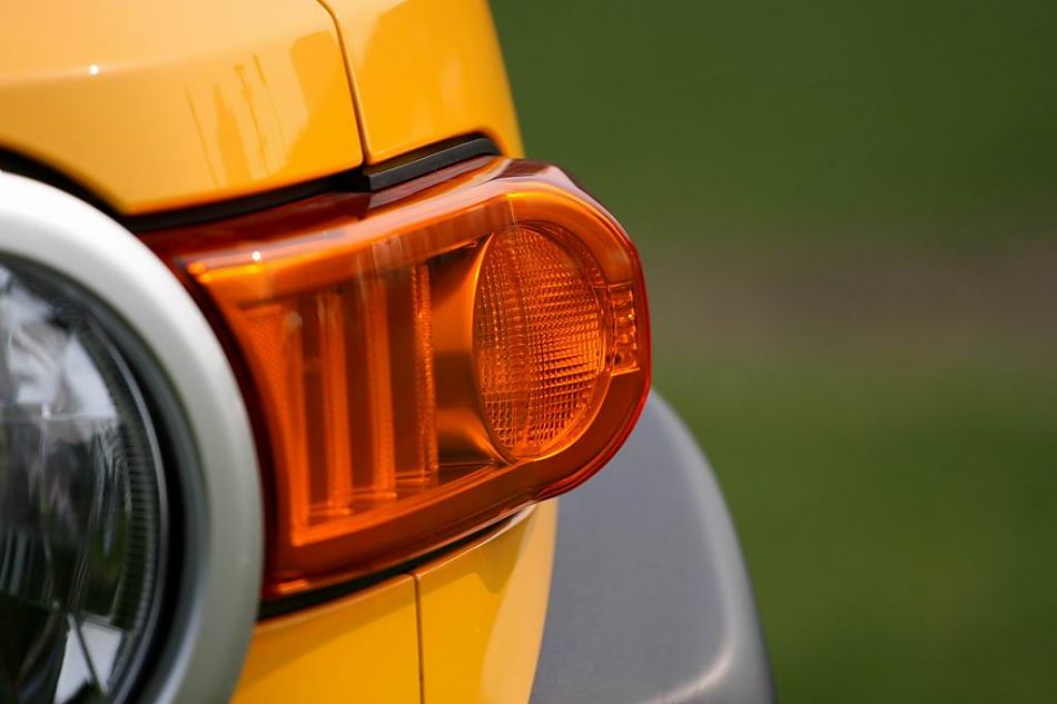 FJ酷路泽外观细节