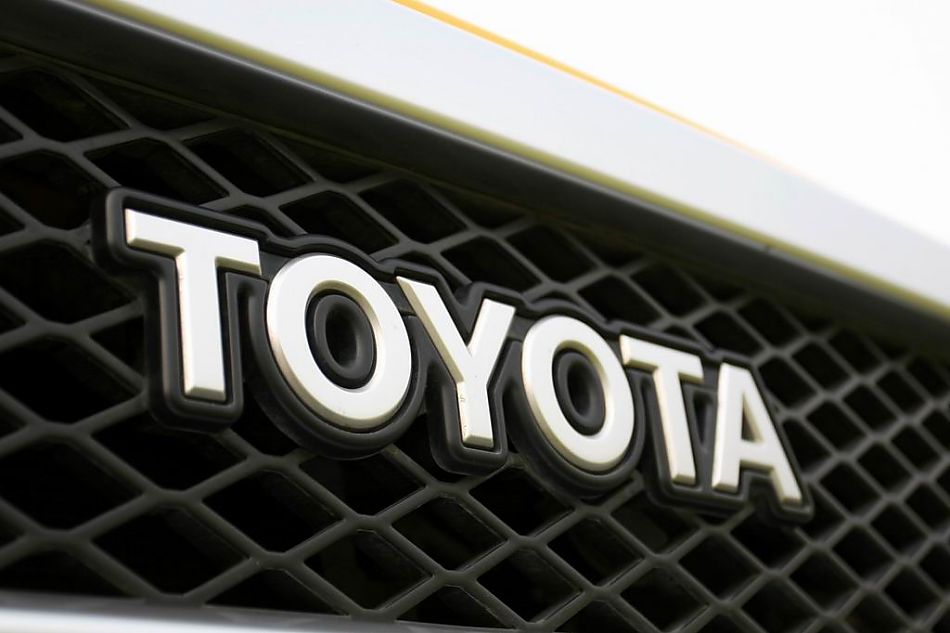 FJ酷路泽外观细节