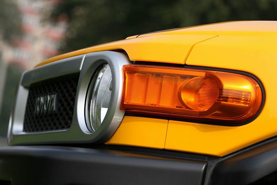 FJ酷路泽外观细节