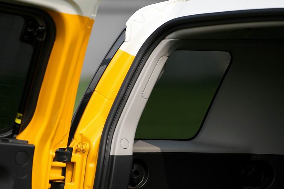 FJ酷路泽外观细节