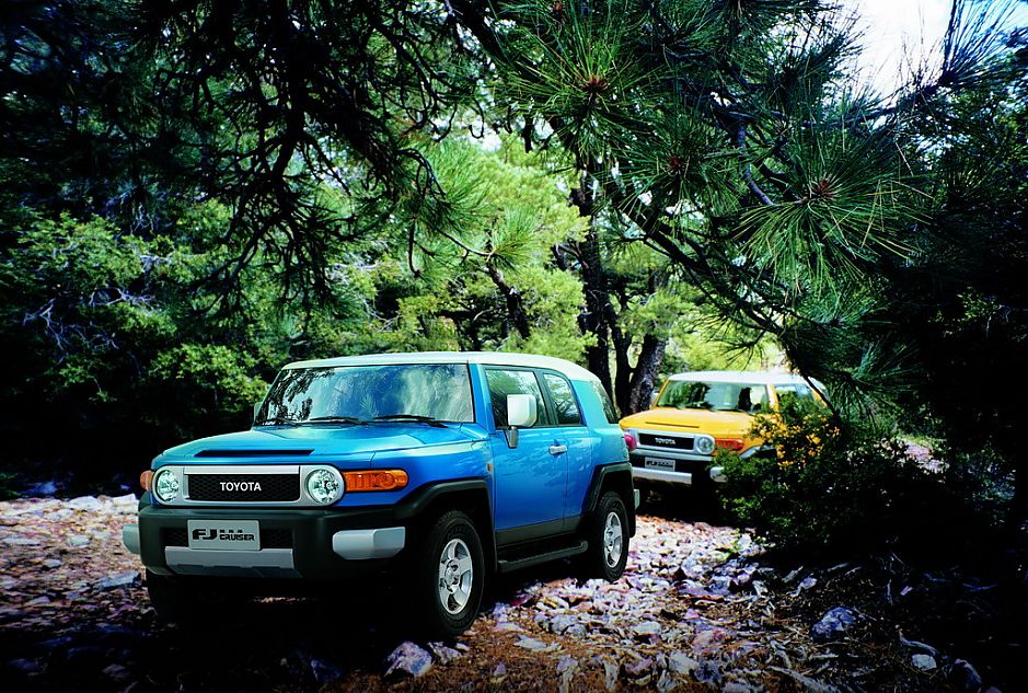 丰田FJ酷路泽