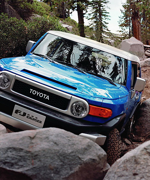丰田FJ酷路泽