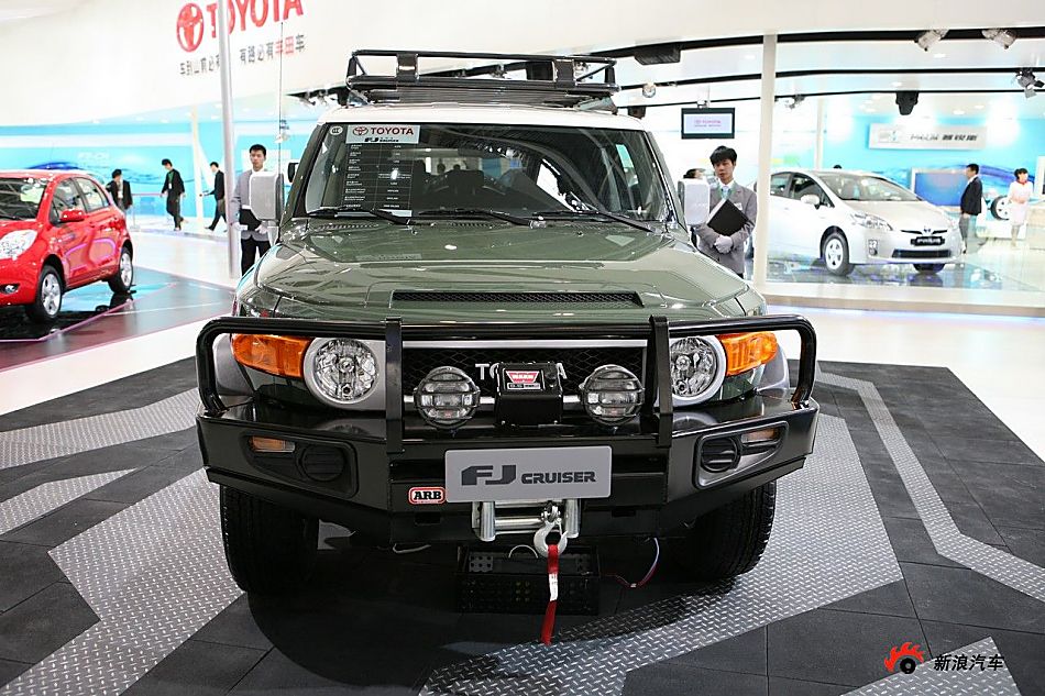 丰田FJ酷路泽