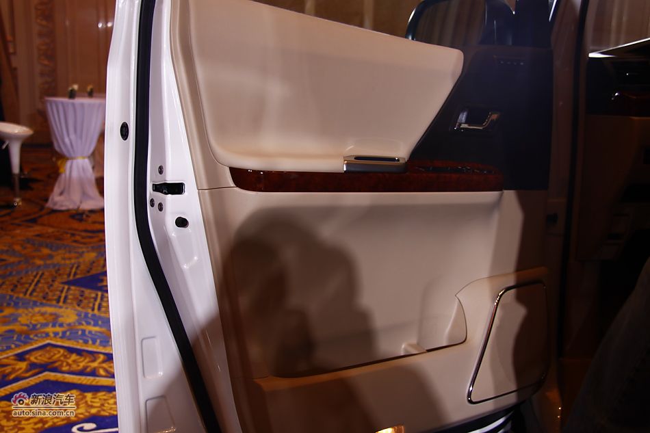 alphard上市实拍-内饰