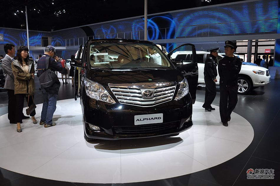 丰田埃尔法alphard