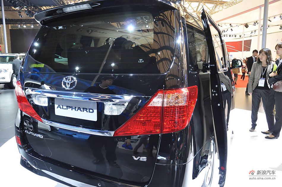 丰田埃尔法alphard