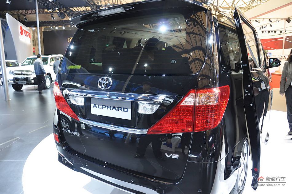 丰田埃尔法alphard