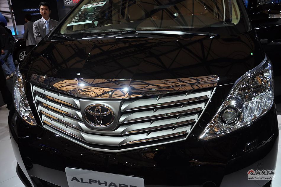 丰田埃尔法alphard