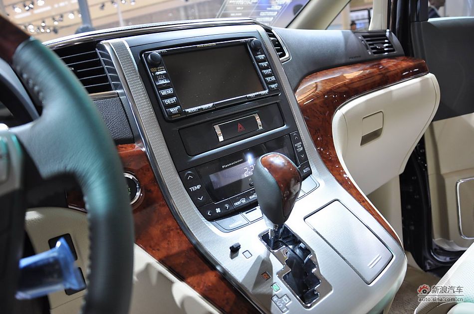 丰田埃尔法alphard