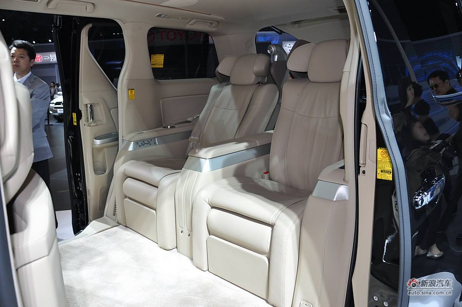 丰田埃尔法alphard