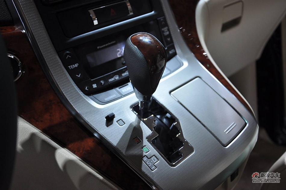 丰田埃尔法alphard