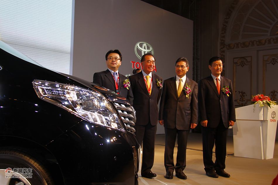 埃尔法上市现场图