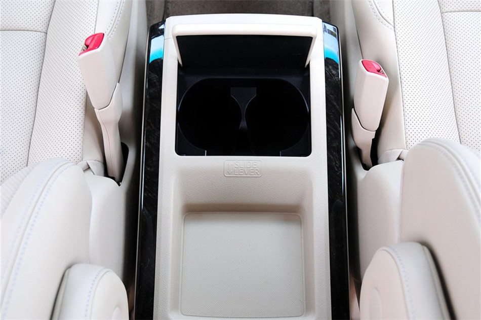 2012款埃尔法3.5L豪华版