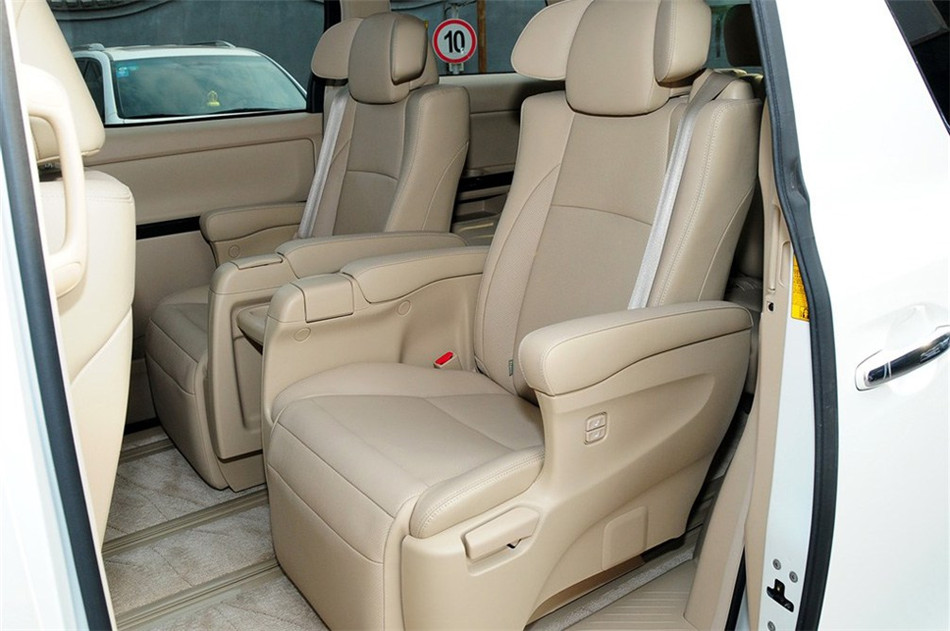 2012款埃尔法3.5L豪华版