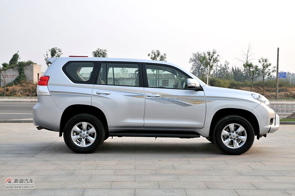 2010款普拉多TX 2.7L自动豪华版