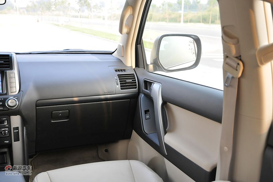 2010款普拉多TX 2.7L自动豪华版