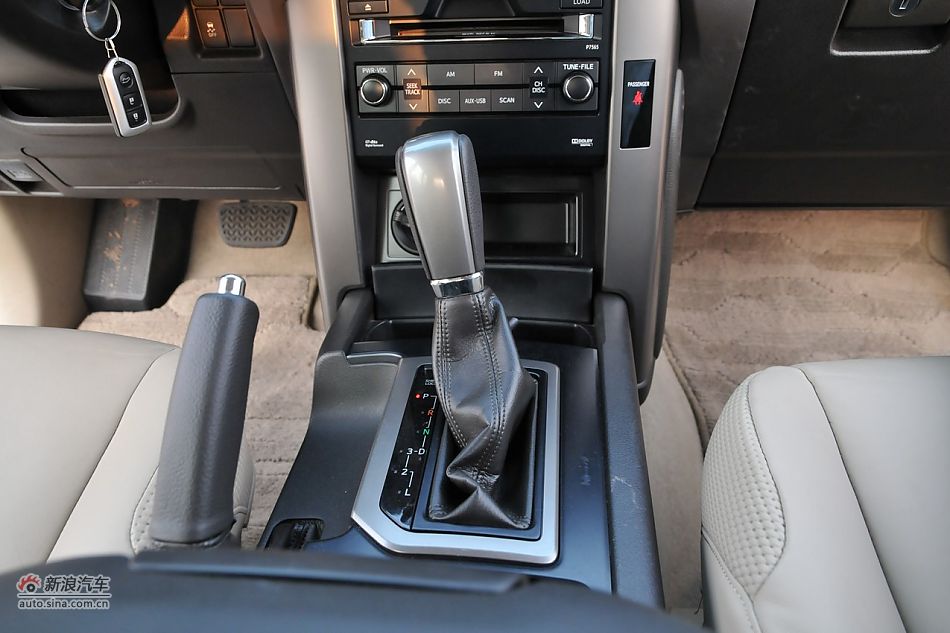 2010款普拉多TX 2.7L自动豪华版