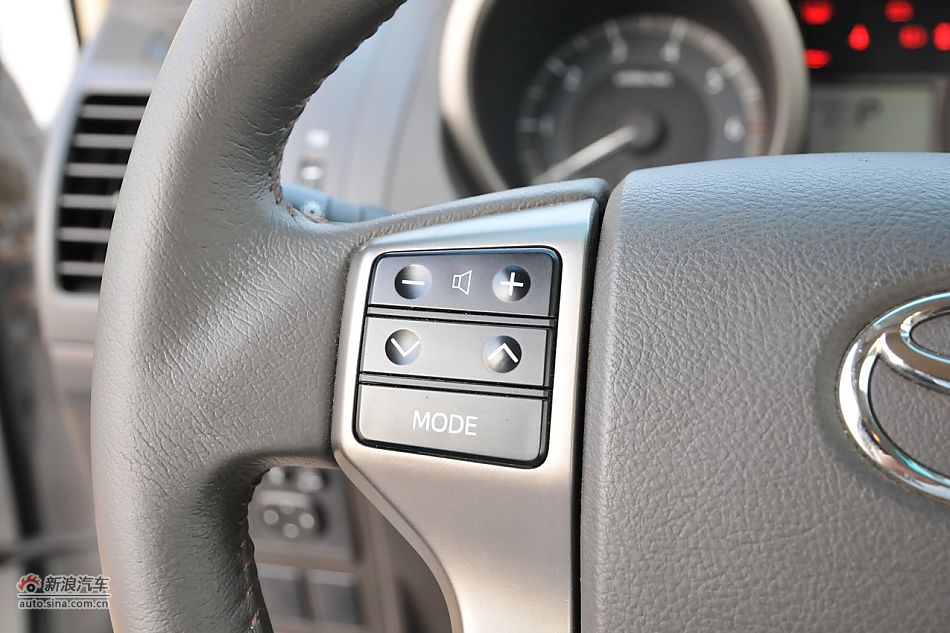 2010款普拉多TX 2.7L自动豪华版