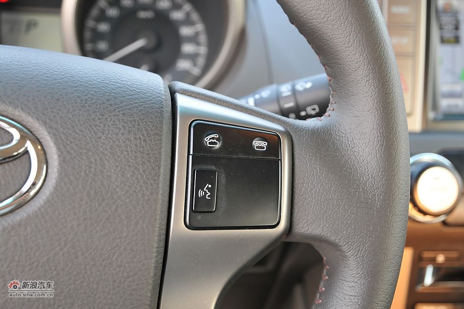 2010款普拉多TX 2.7L自动豪华版