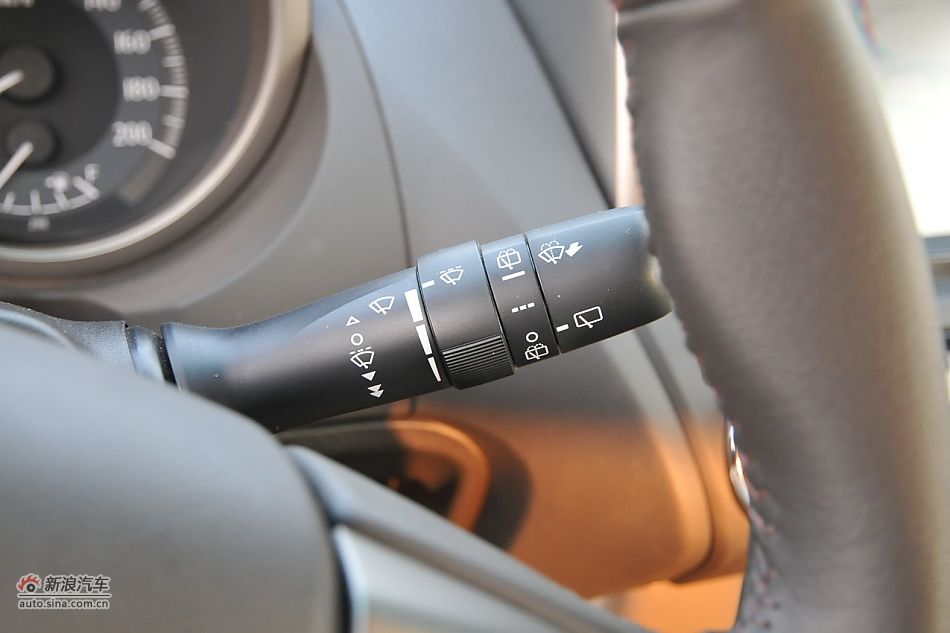 2010款普拉多TX 2.7L自动豪华版