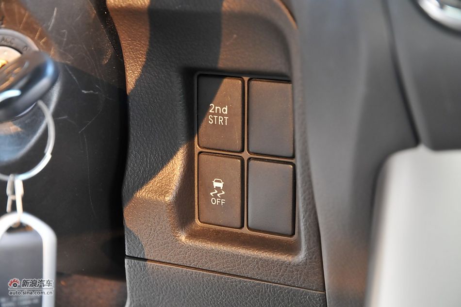 2010款普拉多TX 2.7L自动豪华版