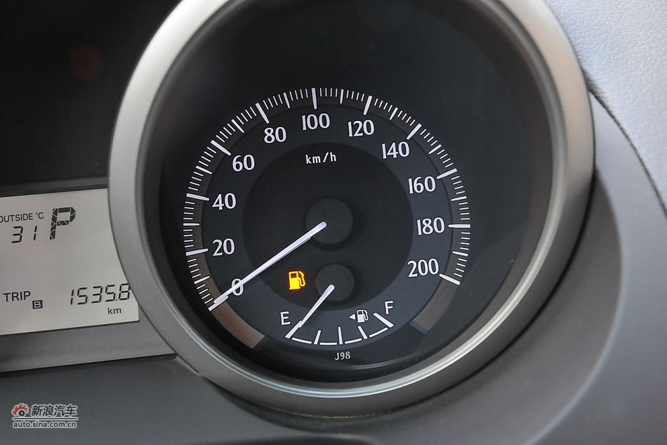 2010款普拉多TX 2.7L自动豪华版