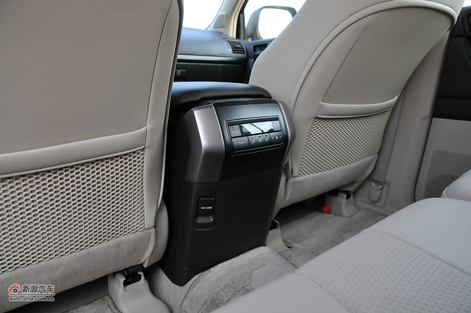 2010款普拉多TX 2.7L自动豪华版