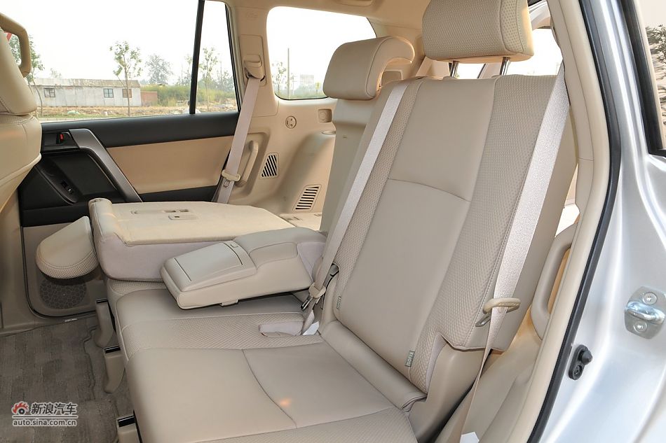 2010款普拉多TX 2.7L自动豪华版