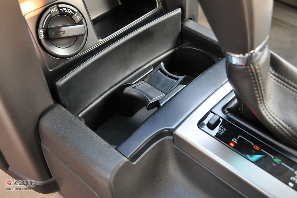 2010款普拉多TX 2.7L自动豪华版