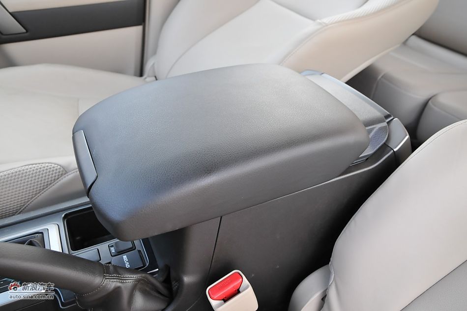 2010款普拉多TX 2.7L自动豪华版