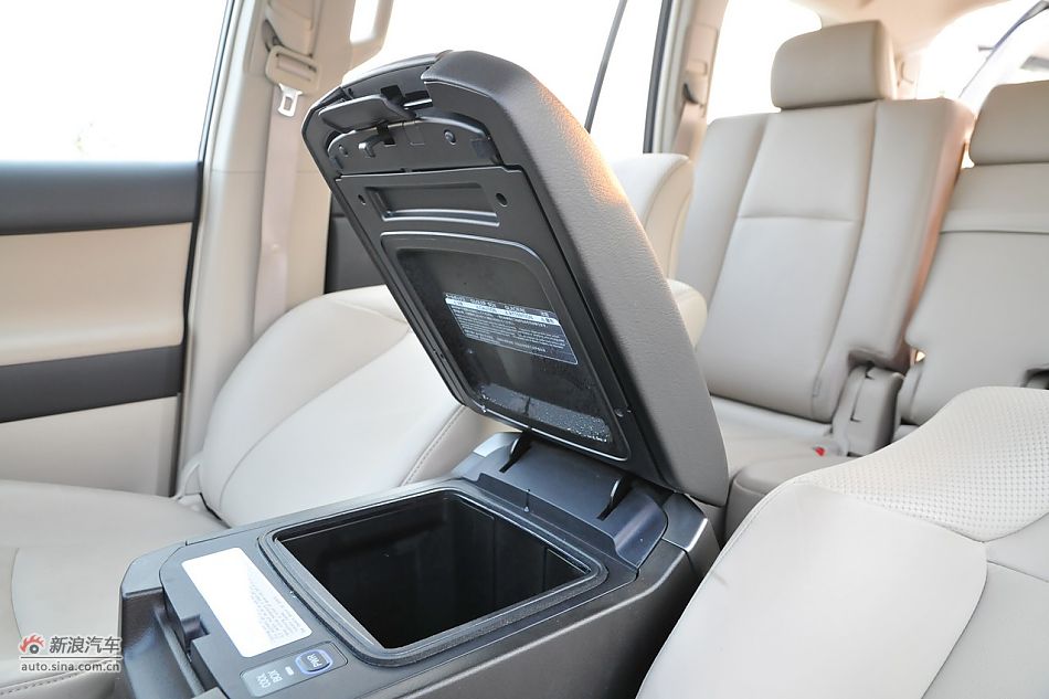 2010款普拉多TX 2.7L自动豪华版