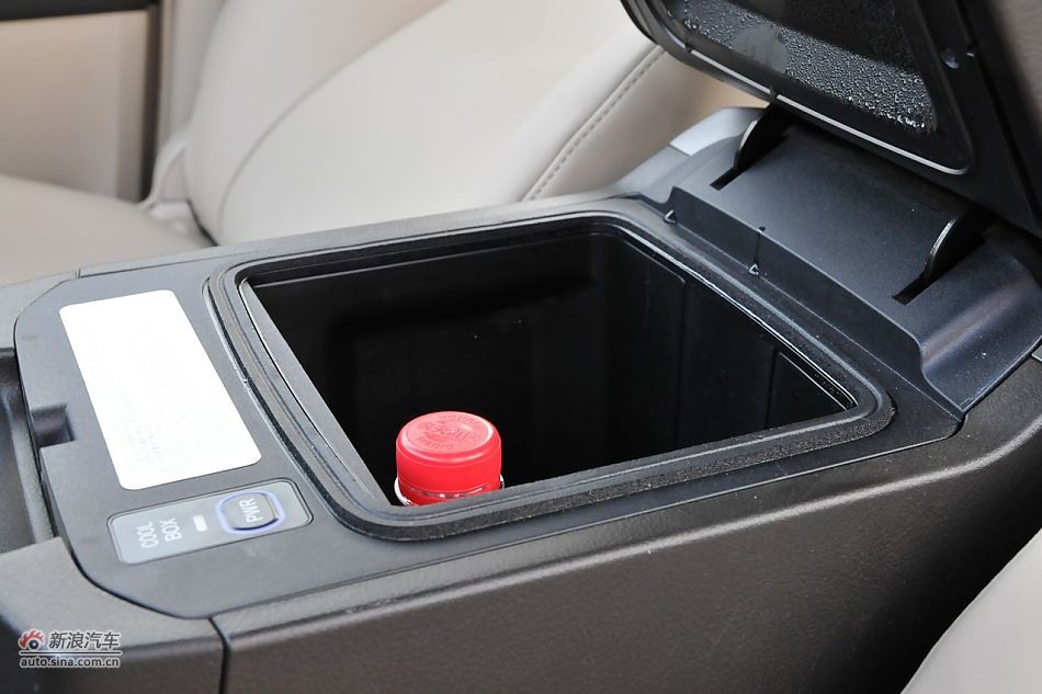 2010款普拉多TX 2.7L自动豪华版