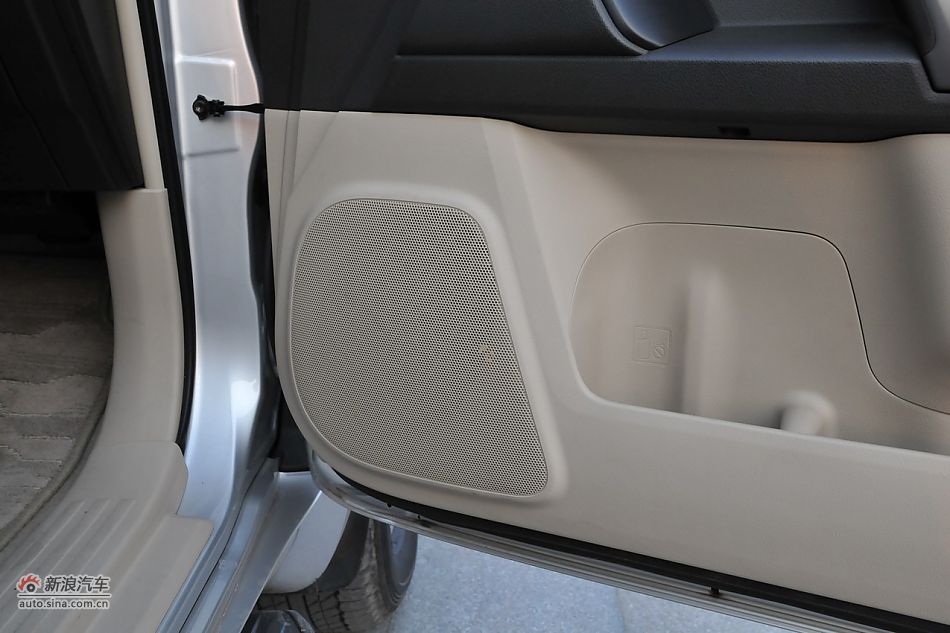 2010款普拉多TX 2.7L自动豪华版