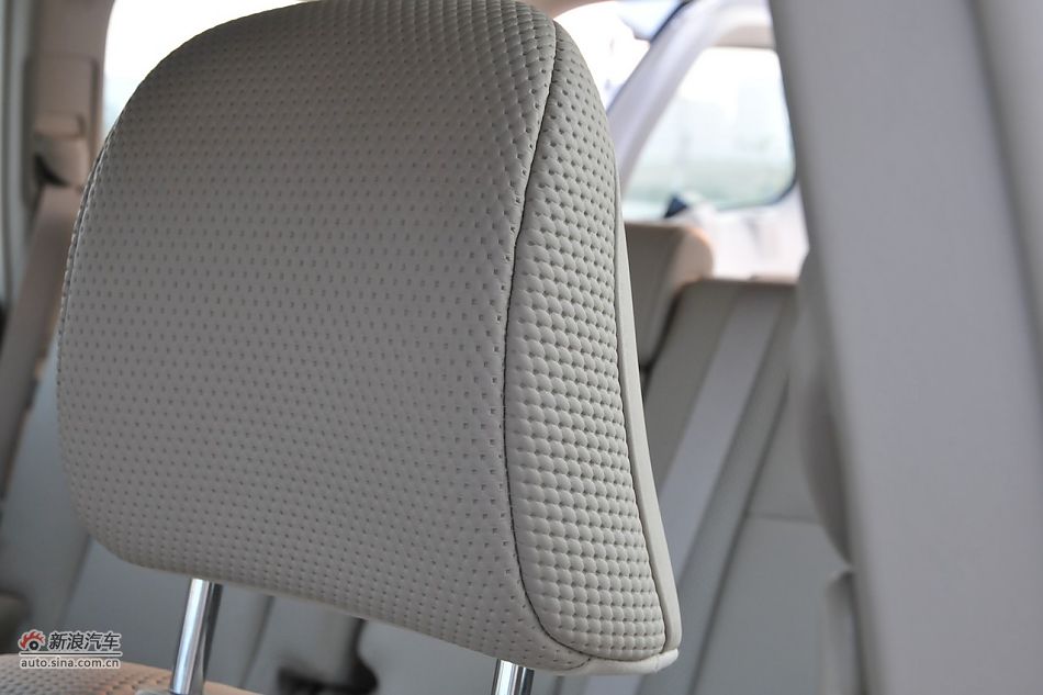 2010款普拉多TX 2.7L自动豪华版