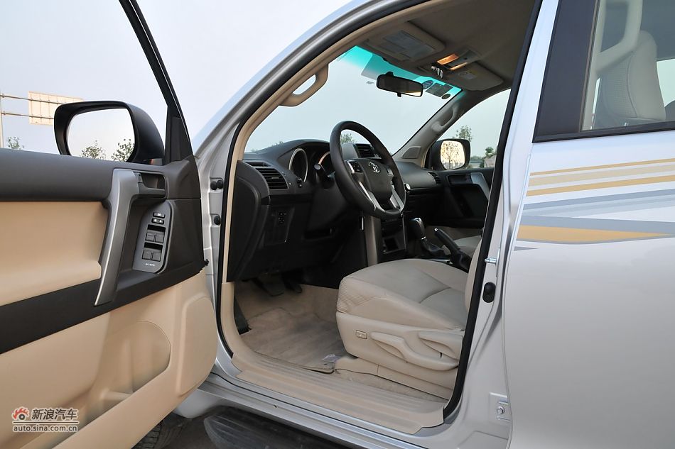2010款普拉多TX 2.7L自动豪华版