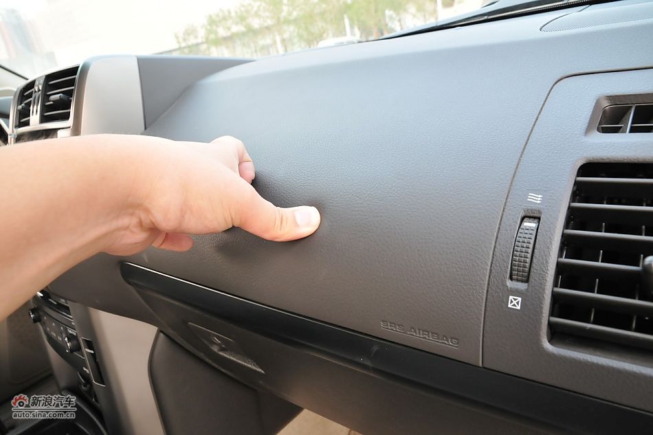 2010款普拉多TX 2.7L自动豪华版