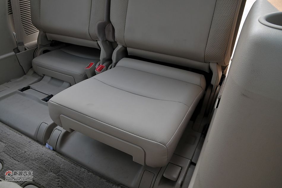 2010款普拉多TX 2.7L自动豪华版