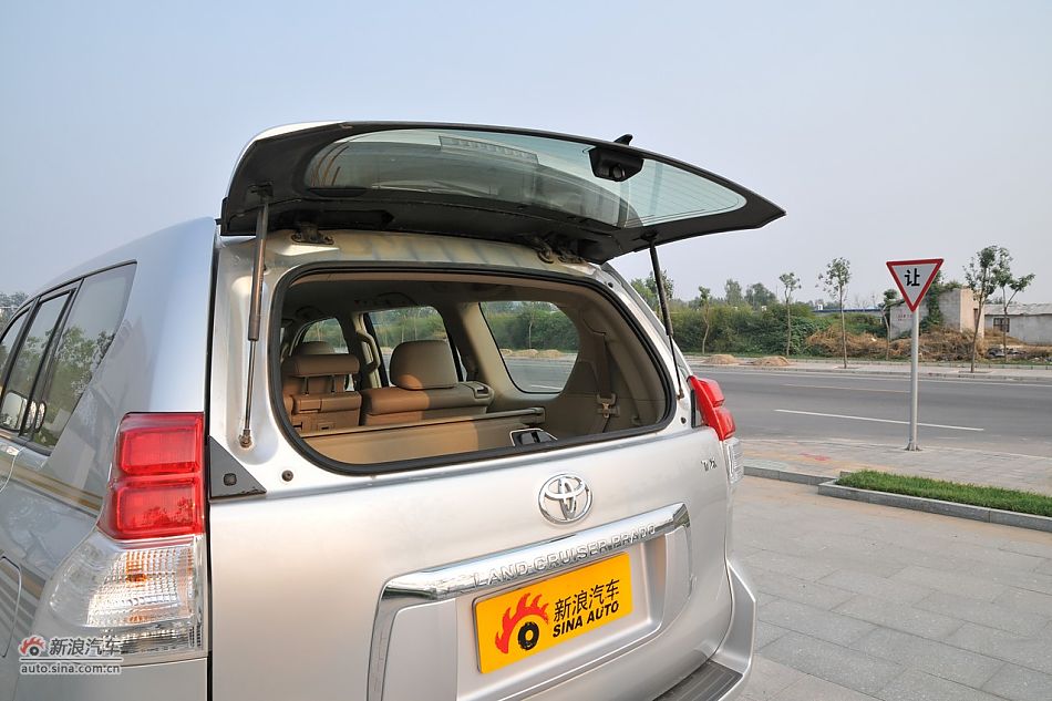 2010款普拉多TX 2.7L自动豪华版